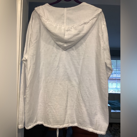 White Zip-Up Hoodie Size XL - Picture 4 of 4
